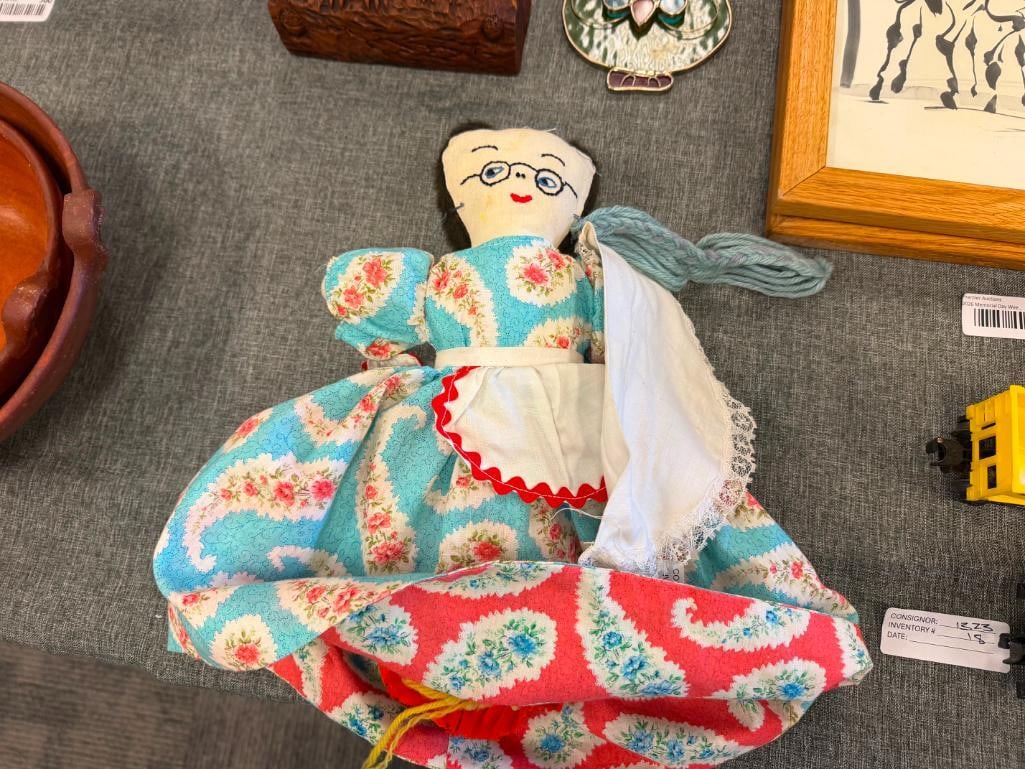 VINTAGE RED RIDING HOOD, WOLF, AND GRANDMA TOPSY TURVY DOLL - 9