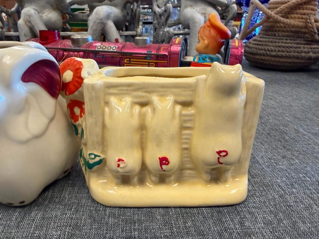 SHAWNEE POTTERY CERAMIC PLANTE THE THREE LITTLE PIGS AND SHAWNEE ELEPHANT CREAMER / PITCHER - 3