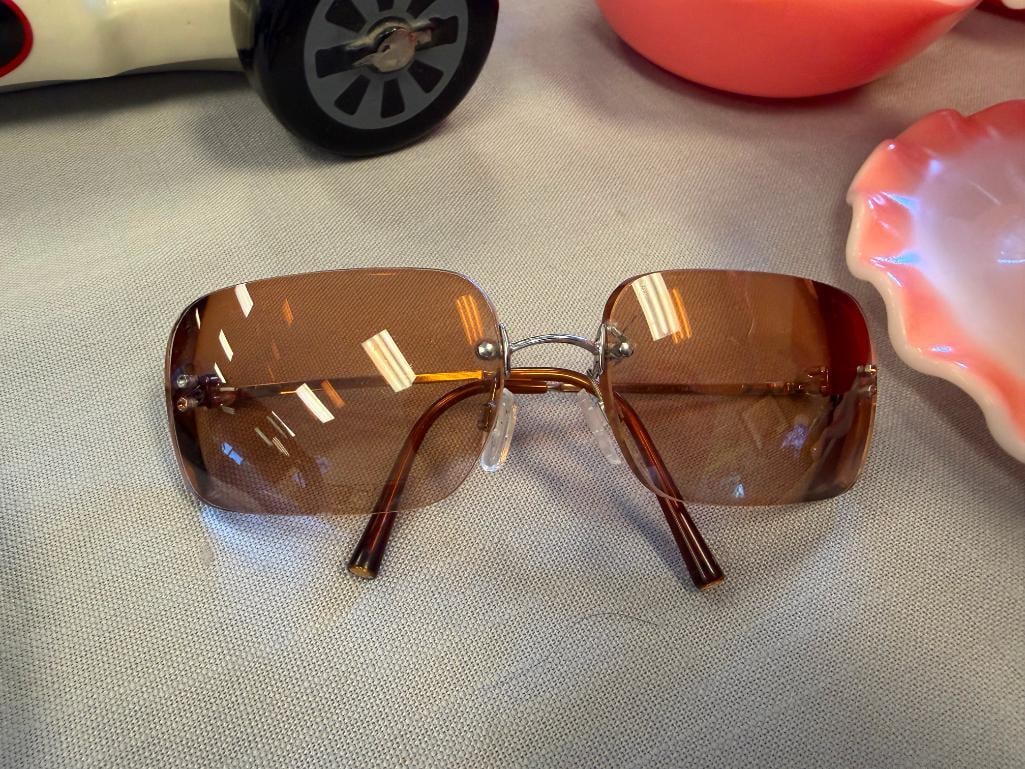 MEN AND WOMANS DESIGNER GLASSES INLCUDES PAIR OF MENS OAKLEY SUNGLASSES - 9