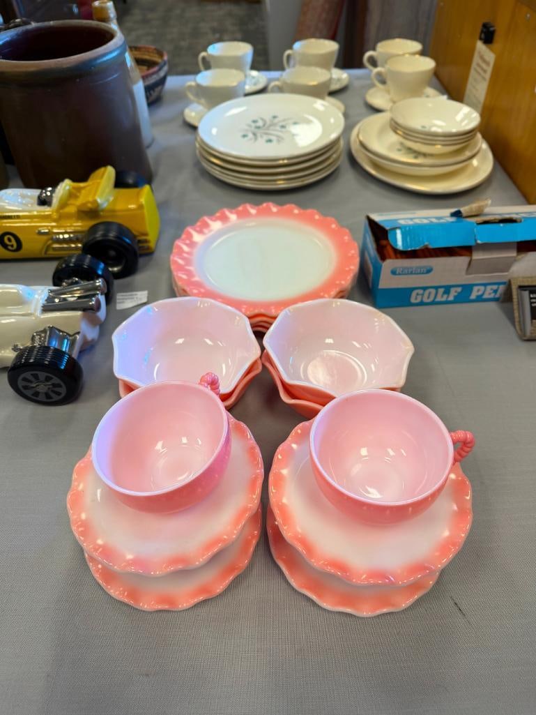 1950'S HAZEL ATLAS RIPPLE CRINOLINE PINK MILK GLASS DINNER SET - 3
