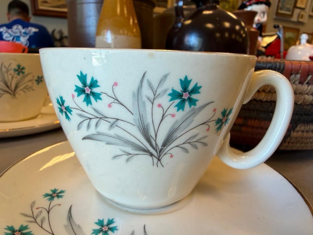 MID-CENTURY SCIO CHINA HAMPTON PATTERN CHINA - 5