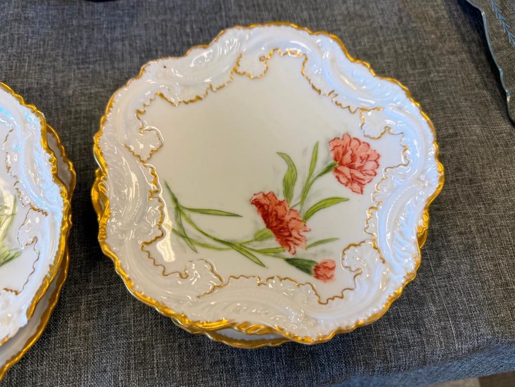 19TH CENTURY VF LIMOGES HAND PAINTED PORCELAIN FLORAL DECORATED PLATES WITH GILT ACCENTS - 3