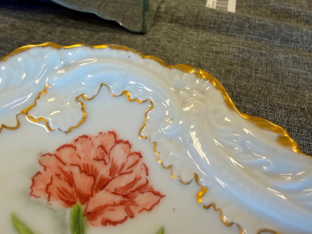 19TH CENTURY VF LIMOGES HAND PAINTED PORCELAIN FLORAL DECORATED PLATES WITH GILT ACCENTS - 4