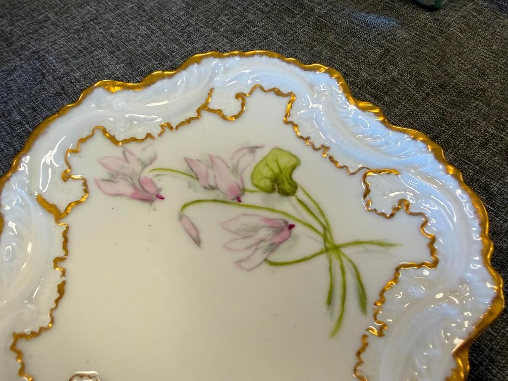 19TH CENTURY VF LIMOGES HAND PAINTED PORCELAIN FLORAL DECORATED PLATES WITH GILT ACCENTS - 9