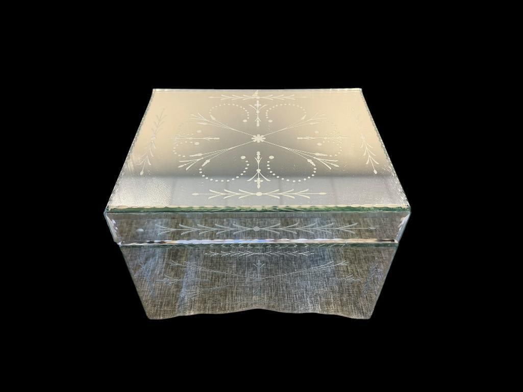 ETCHED MIRRORED FANCY JEWELRY BOX WITH BLACK FELT LINED INTERIOR: HINGED TOP WITH COMPARTMENTALIZED INTERIOR WRAPPED IN BLACK FELT 8" X 6 1/2" X 5 1/2" 