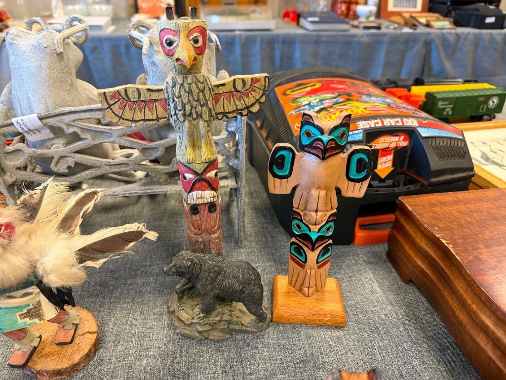 NATIVE AMERICAN AND INUIT / YUPIK INDIGENOUS CARVED TOTEM POLES, KACHINA DOLL, RAW HIDE RATTLE, E... - 15
