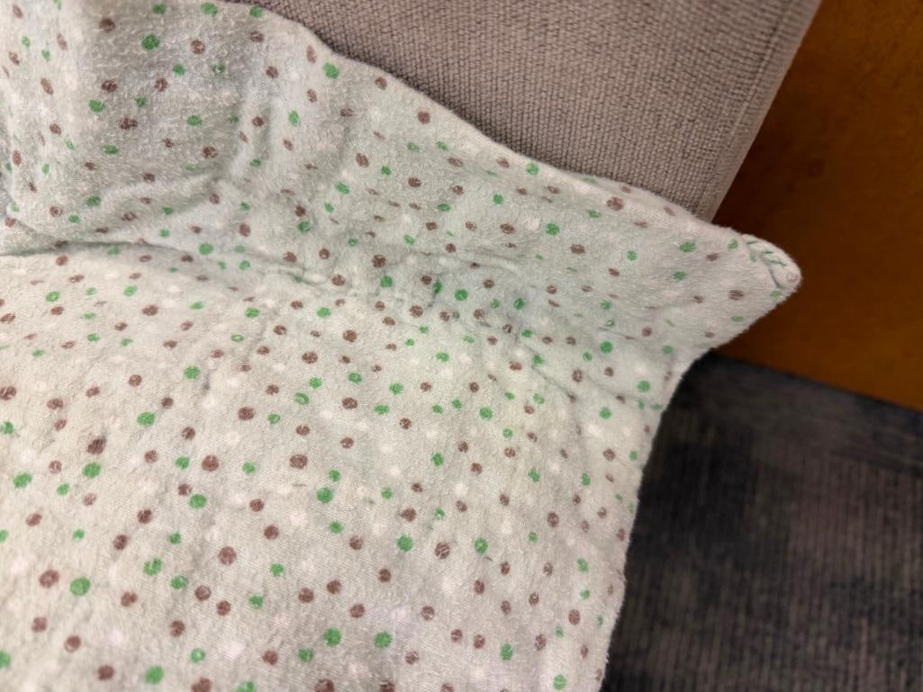 SMALL BABY QUILT FEATURING PEACE, LOVE, AND HOPE MOTIF - 4