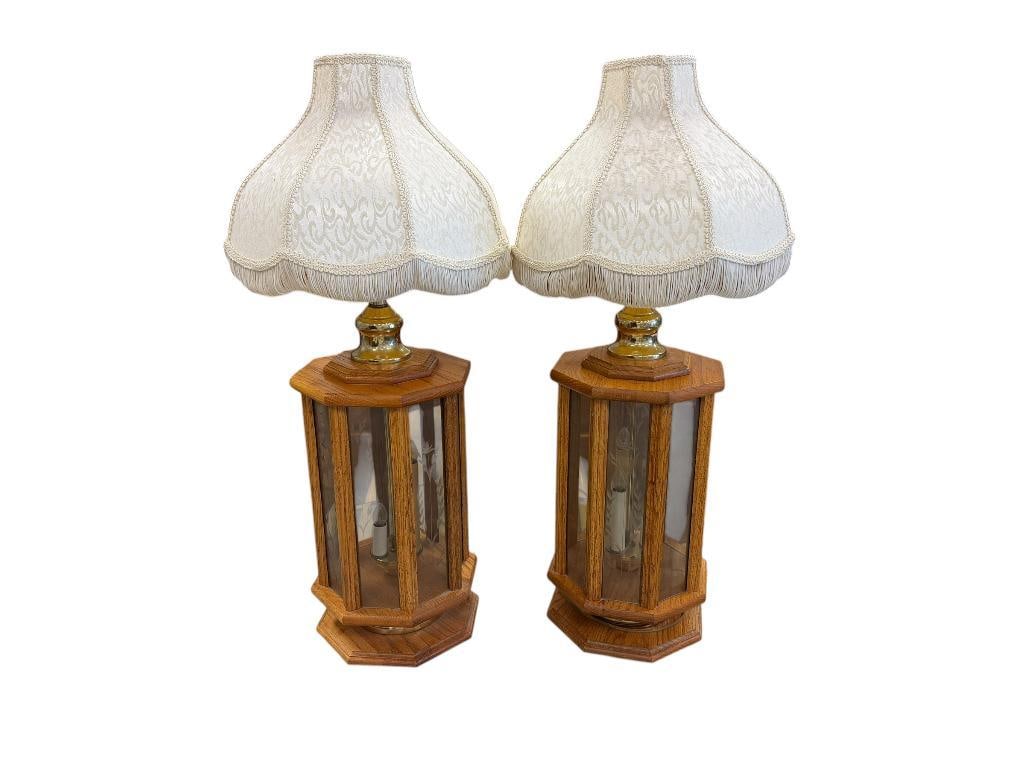 PAIR OF VINTAGE OAK AND ECTHED GLASS TABLE LAMPS FEATURING HEXAGONAL DESIGN: INCLUDES BEIGE PLEATED SHADES, BOTH TESTED +, GOOD CONDITION 33" H