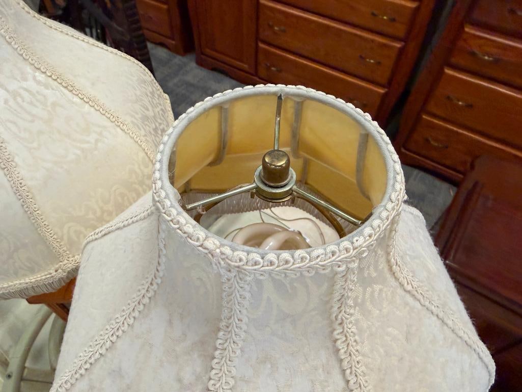 PAIR OF VINTAGE OAK AND ECTHED GLASS TABLE LAMPS FEATURING HEXAGONAL DESIGN - 6