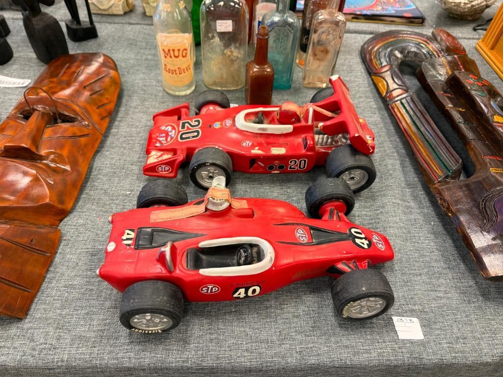 TWO VINTAGE FIGURAL FORMULA 1 WINNING CAR WHISKEY DECANTERS INCLUDING #20 STP INDY 500 G. JOHNCOCK - 2