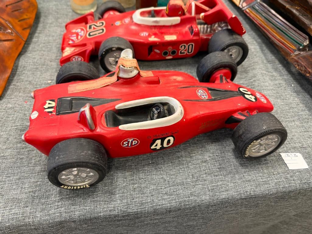 TWO VINTAGE FIGURAL FORMULA 1 WINNING CAR WHISKEY DECANTERS INCLUDING #20 STP INDY 500 G. JOHNCOCK - 3