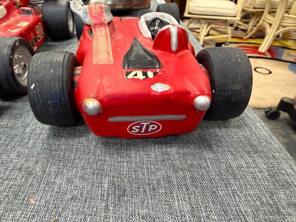TWO VINTAGE FIGURAL FORMULA 1 WINNING CAR WHISKEY DECANTERS INCLUDING #20 STP INDY 500 G. JOHNCOCK - 7
