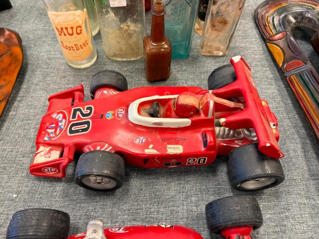 TWO VINTAGE FIGURAL FORMULA 1 WINNING CAR WHISKEY DECANTERS INCLUDING #20 STP INDY 500 G. JOHNCOCK - 9