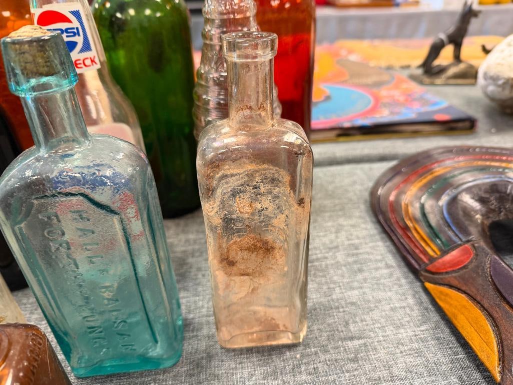 13 COLLECTIBLE VINTAGE AND ANTIQUE GLASS BOTTLES INCLUDING HALL'S BALSAM, PINKHAM'S MEDICINE, ETC. - 6