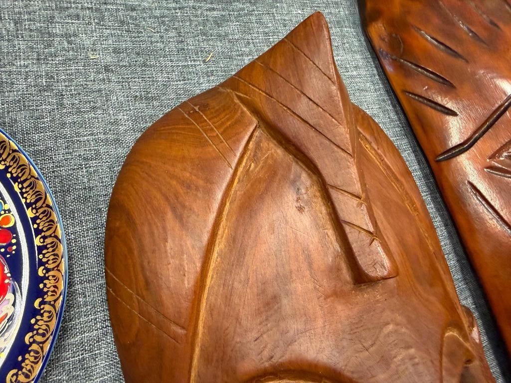 TWO CARVED WOOD TRIBAL MASKS WALL ART FEATURING POLYNESIAN TIKI DESIGNS - 5