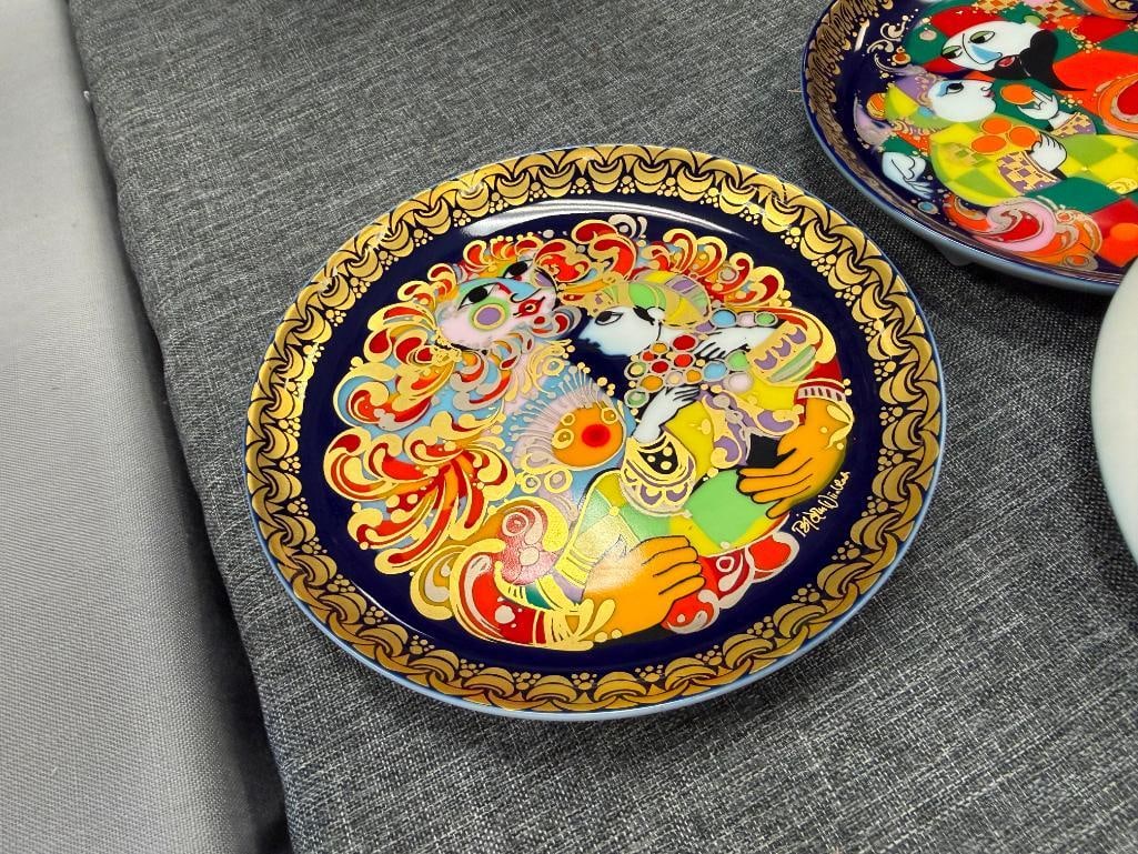 THREE VINTAGE ROSENTHALE STUDIO-LINE GERMAN HANDPAINTED ALADIN AND THE MAGIC LAMP PLATES - 7