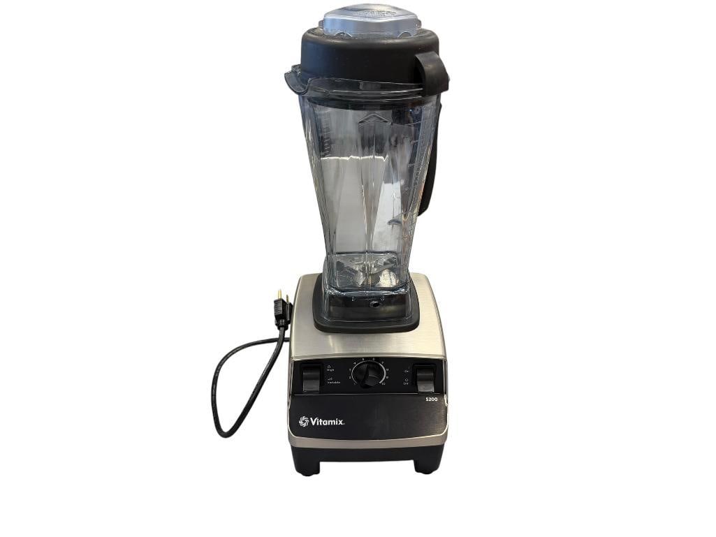 VITAMIX 5200 BLENDER / MIXER: MODERN STAINLESS STEEL DESIGN, TESTED +, HOUSEHOLD FOOD PREPARING MACHINE, MODEL VM0103 20" H