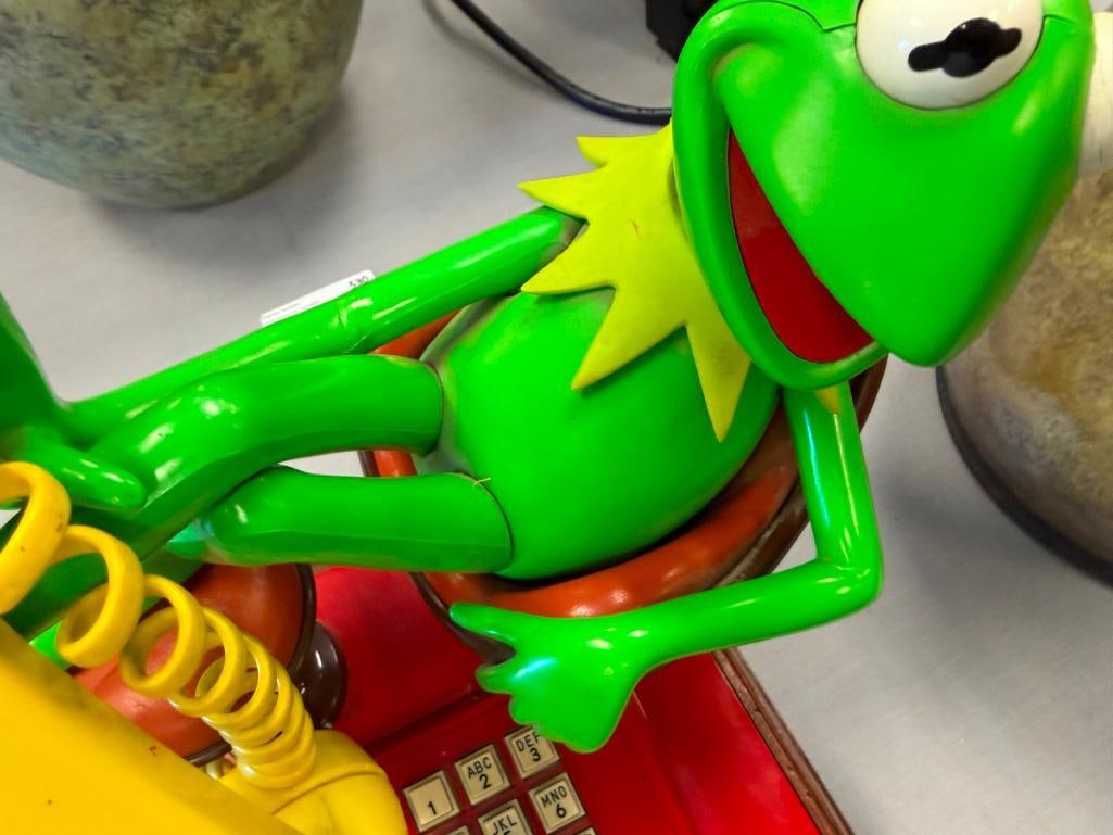 VINTAGE 1983 HENSON KERMIT THE FROG PHONE - 7