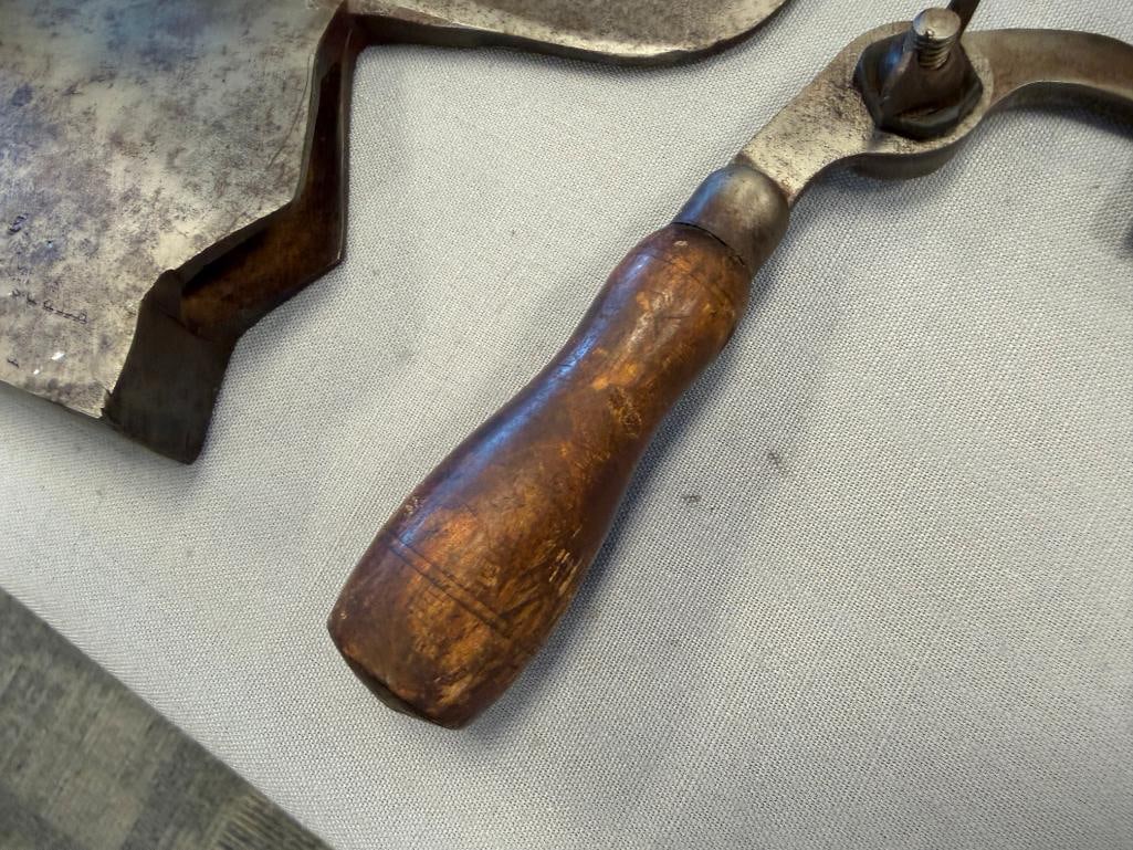 ASSORTED ANTIQUE TO VINTAGE HAND FORGED WOOD WORKING TOOLS FEATURING HEAVY STEEL HEADS - 15