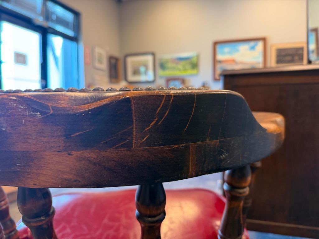 VINTAGE AUTHENTIC FURNITUER PRODUCTS TAVERN STYLE CAPTAIN'S CHAIR - 14