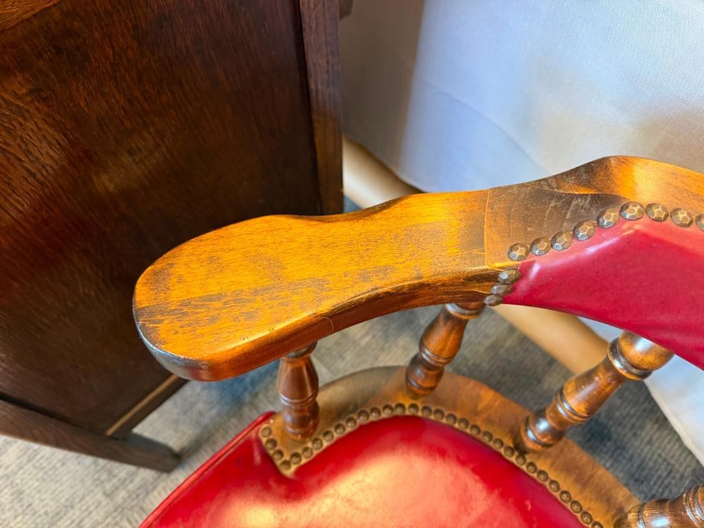 VINTAGE AUTHENTIC FURNITUER PRODUCTS TAVERN STYLE CAPTAIN'S CHAIR - 5