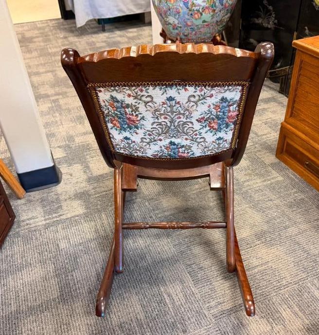VINTAGE CARVED WOOD AND FLORAL UPHOLSTERED FOLDING ROCKING CHAIR - 10