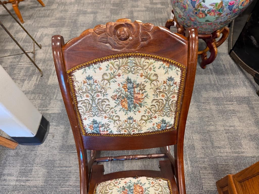 VINTAGE CARVED WOOD AND FLORAL UPHOLSTERED FOLDING ROCKING CHAIR - 5