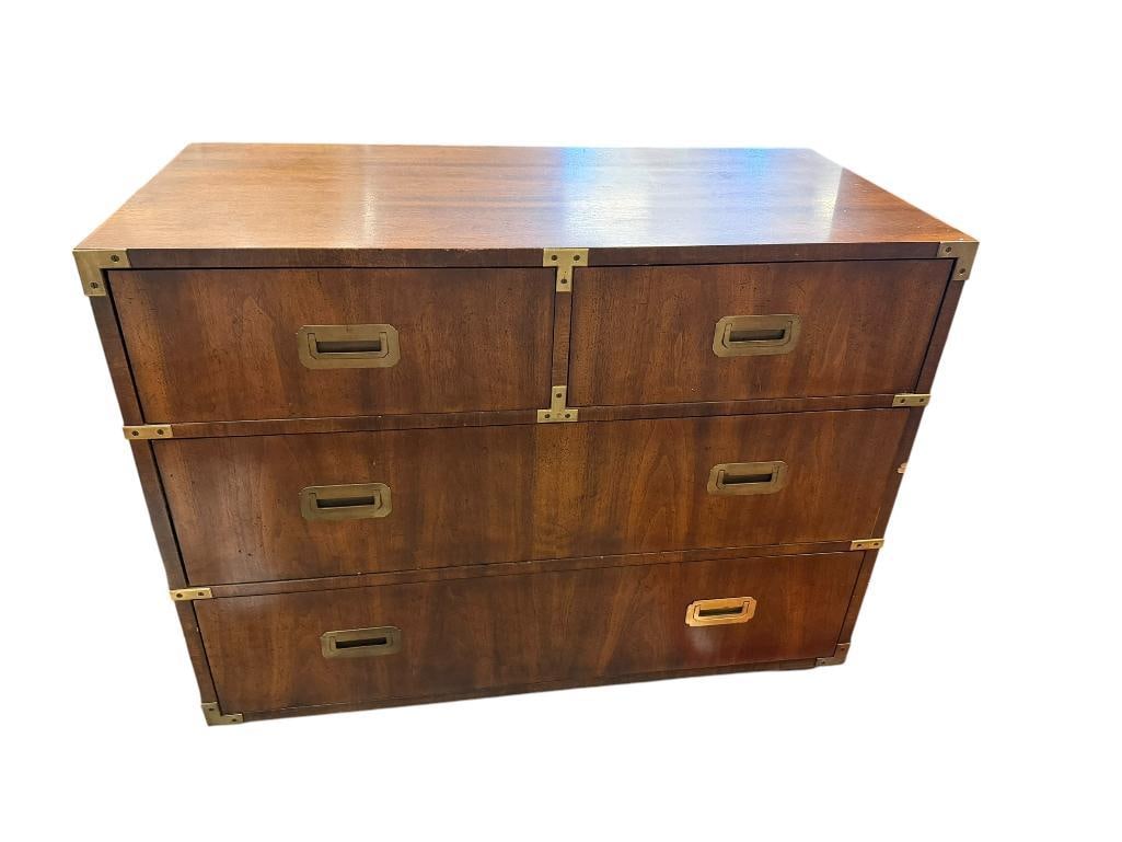 HENREDON FURNITURE VINTAGE CAMPAIGN STYLE CHEST OF DRAWERS DRESSER (1 of 15)
