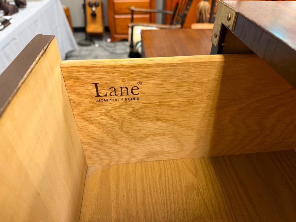 PAIR OF LANE FURNITURE VINTAGE CAMPAIGN STYLE CHEST NIGHTSTANDS / END TABLES - 9