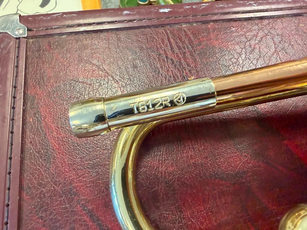 HOLTON T612R VINTAGE CHILDRENS GOLD PLATED TRUMPET MADE BY FRANK HOLTON CO. - 3