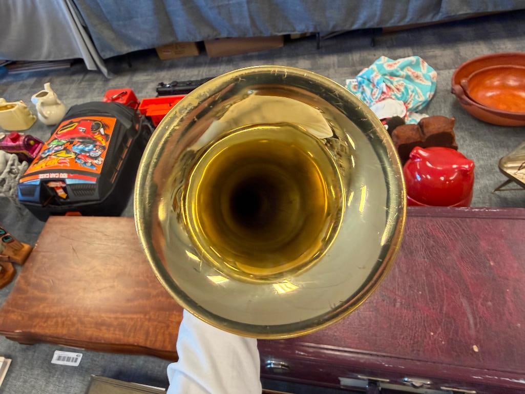 HOLTON T612R VINTAGE CHILDRENS GOLD PLATED TRUMPET MADE BY FRANK HOLTON CO. - 9