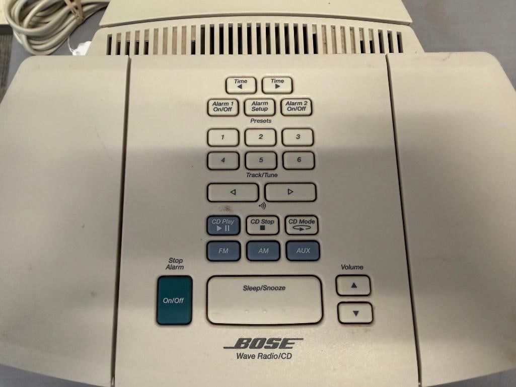 BOSE WAVE RADIO / CD PLAYER MODEL AWACCQ - 6