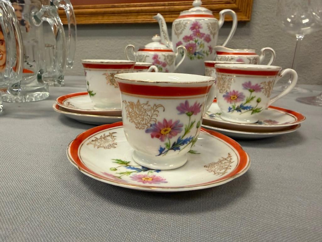 MID-20TH CENTURY CORONATION CHINA PORCELAIN CHINA FLORAL DECORATED WITH GILT ACCENTS - 4