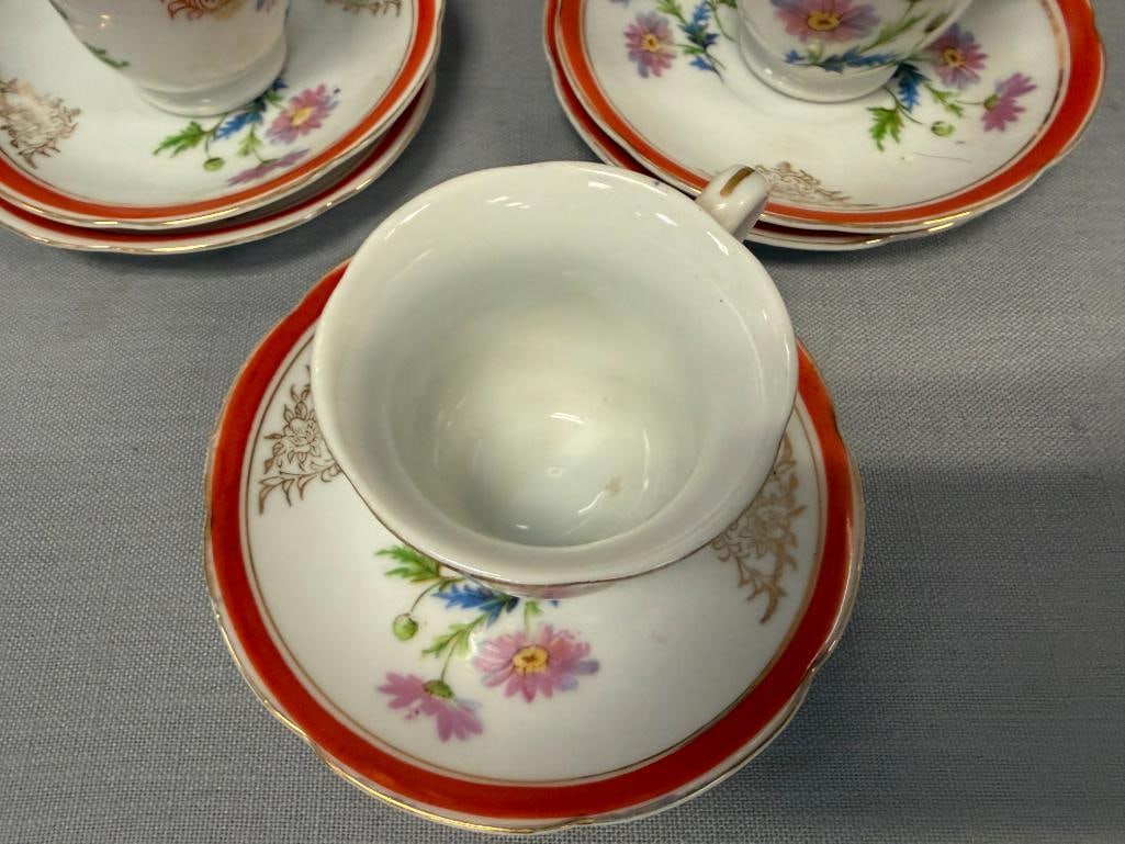 MID-20TH CENTURY CORONATION CHINA PORCELAIN CHINA FLORAL DECORATED WITH GILT ACCENTS - 5