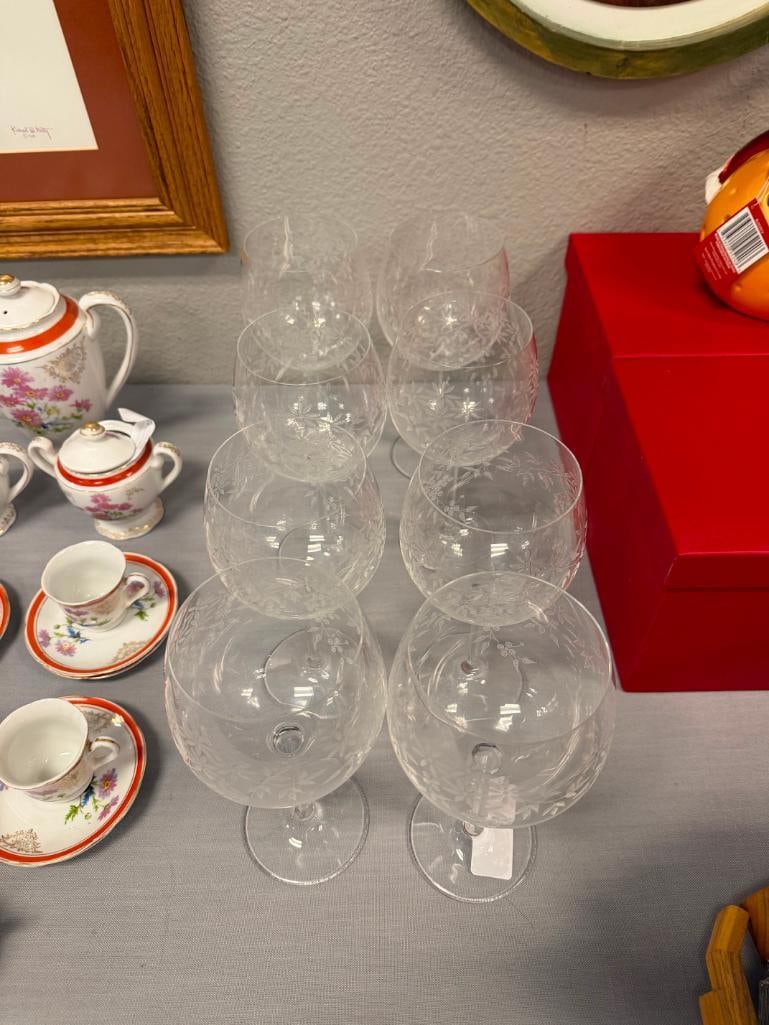 FLORAL ETCHED BALLOON WINE GLASSES SET OF EIGHT - 3