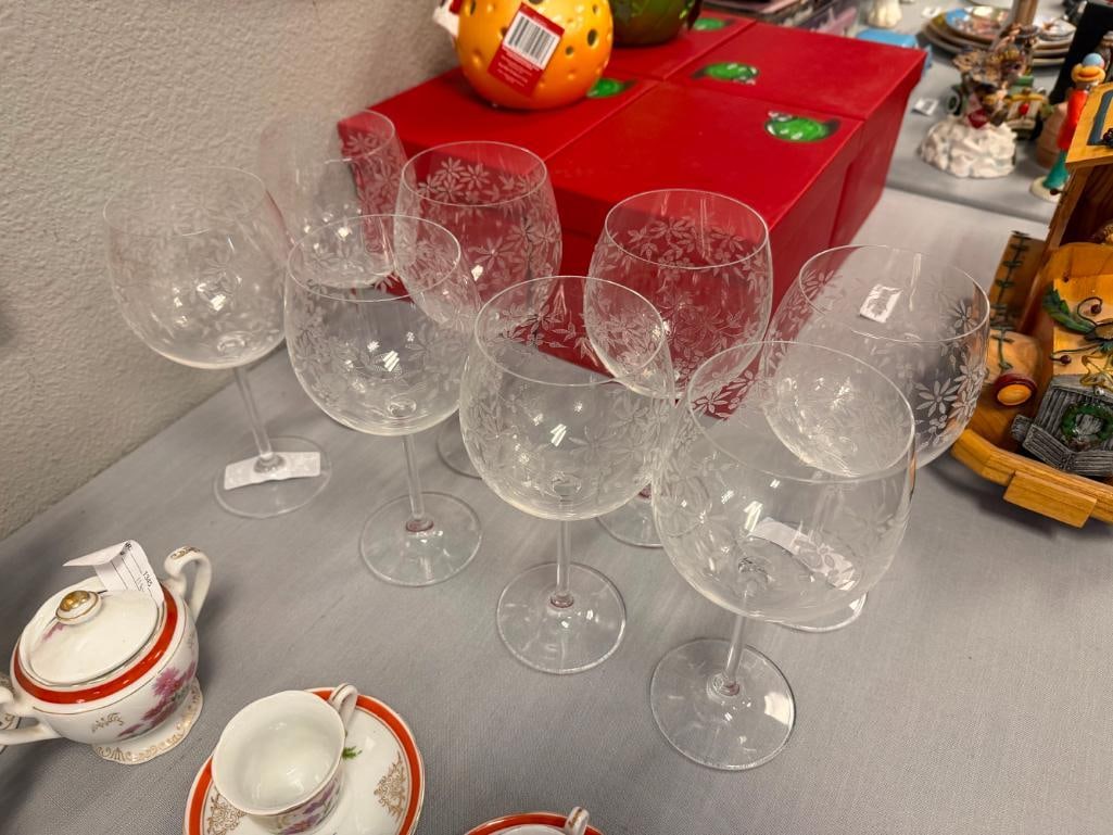 FLORAL ETCHED BALLOON WINE GLASSES SET OF EIGHT - 4
