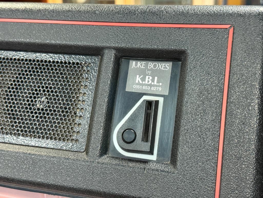 CIRCA 1980'S NSM GALAXY 200 COIN-OPERATED JUKE BOX DESIGNED TO HOLD 100 CDS NO. 35200714 - 10