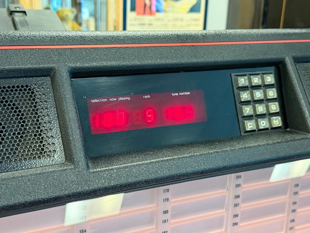 CIRCA 1980'S NSM GALAXY 200 COIN-OPERATED JUKE BOX DESIGNED TO HOLD 100 CDS NO. 35200714 - 9