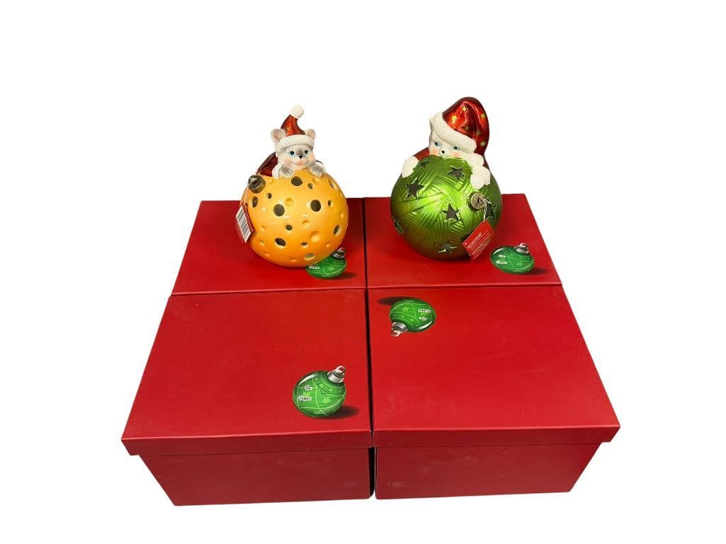HOME REFLECTIONS TEST RITE CERMIC ILLUMINATING HOLIDAY FIGURINES: ANIMAL FIGURES RESTING ON ORNAMENT ILLUMINATING FIGURES, LIKE NEW WITH ORIGINAL BOXES, FOUR TOTAL 7 1/2" H