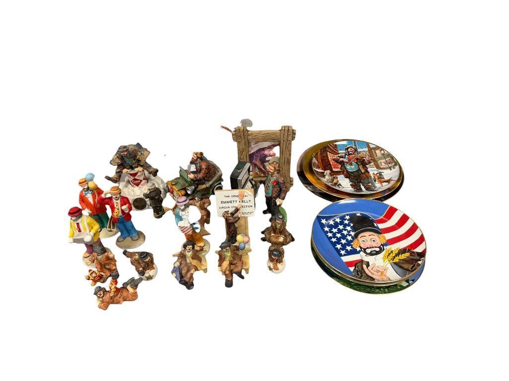 EMMETT KELLY JR / RED SKELTON PORCELAIN FIGURINES AND COLLECTORS PLATES: 16 FIGURINES PLUS PICTURE FRAME HOLDER AND SIX COLLECTOR PLATES 2" UP TO 6 1/2" H FIGURINES, 8" UP TO 10" PLATES