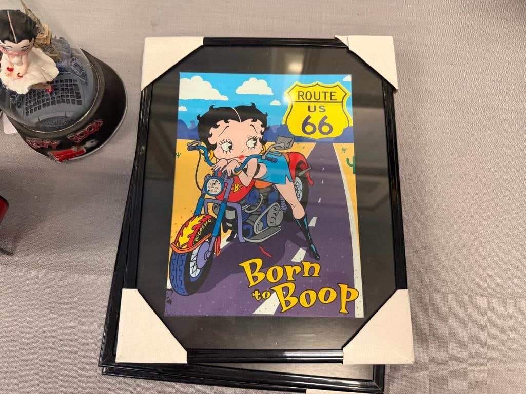 BETTY BOOP KING FEATURE SYNDICATE HAND PAINTED SCULPTURES, DANBURY MINT FIGURINE AND QUARTZ CLOCK - 14