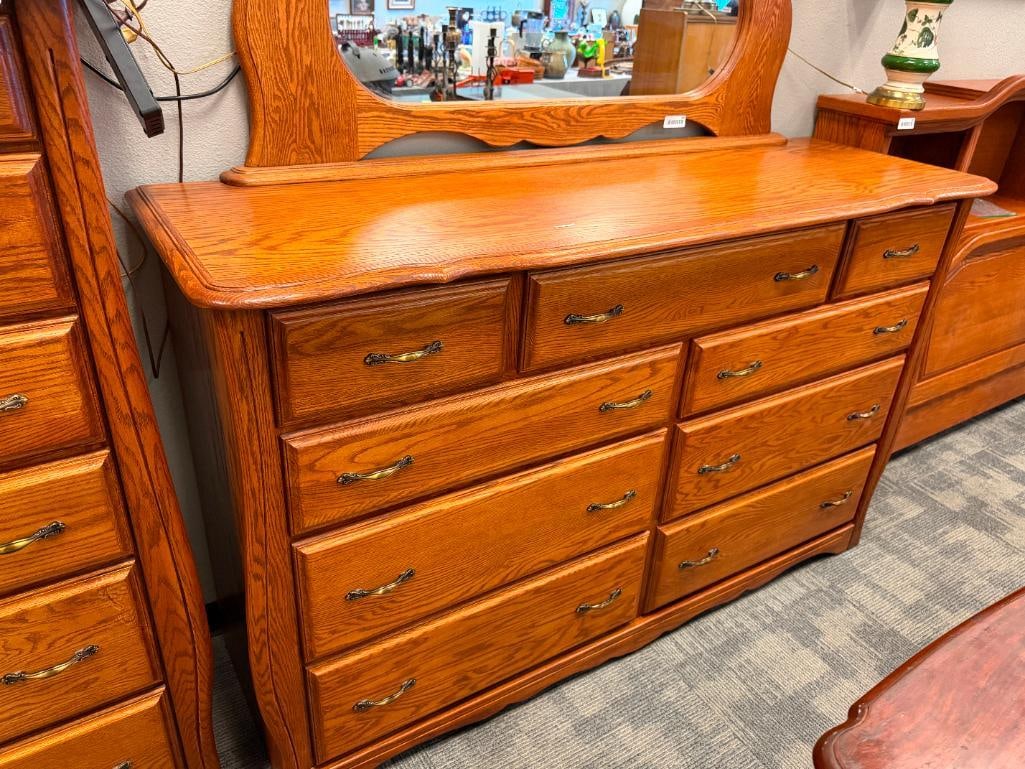 OAK NINE DRAWER DRESSER WITH ATTACHED MIRROR - 2