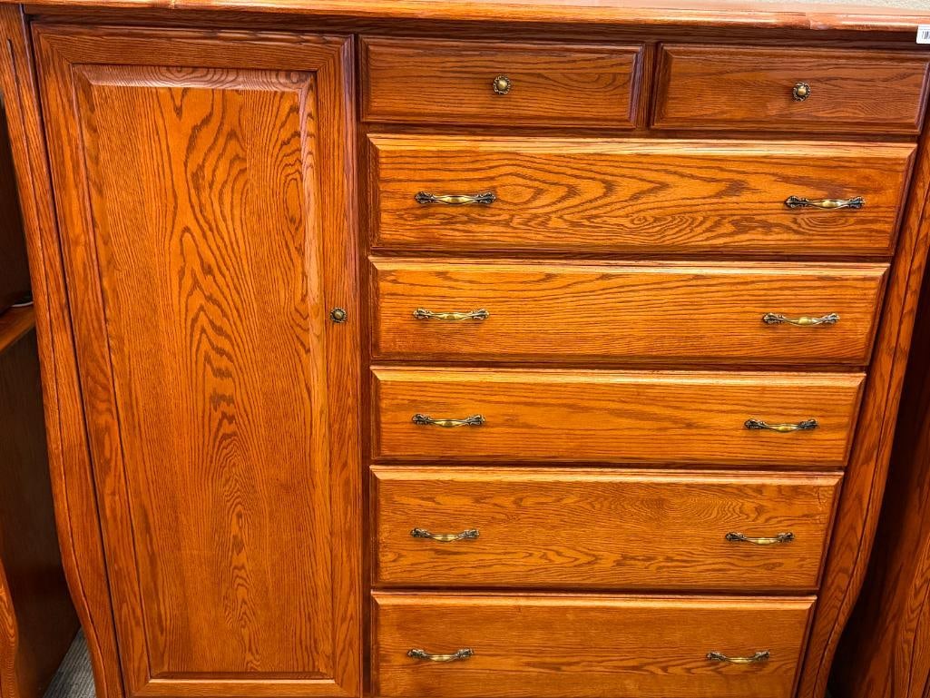 OAK SIX DRAWER CHEST OF DRAWERS / CHIFFOROBE - 2