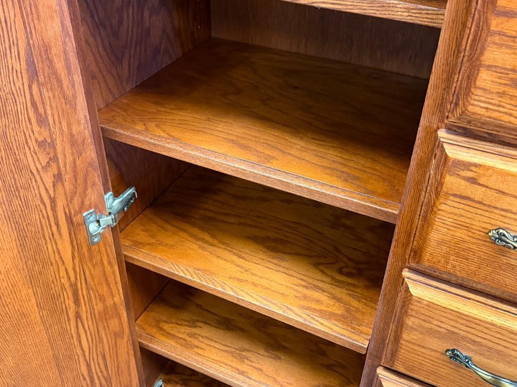 OAK SIX DRAWER CHEST OF DRAWERS / CHIFFOROBE - 9