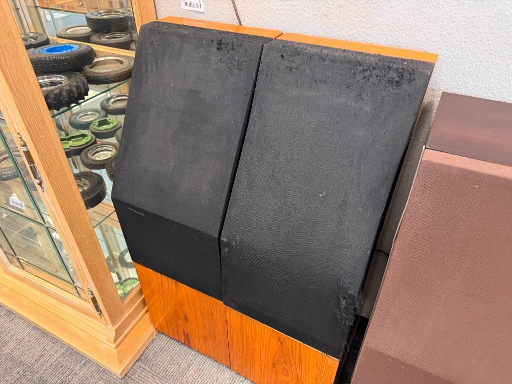 MID-1980'S THIEL 03A FLOOR STANDING SPEAKERS WITH TEAK VENEER THREE WAY SPEAKERS MADE IN THE U.S.A. - 2