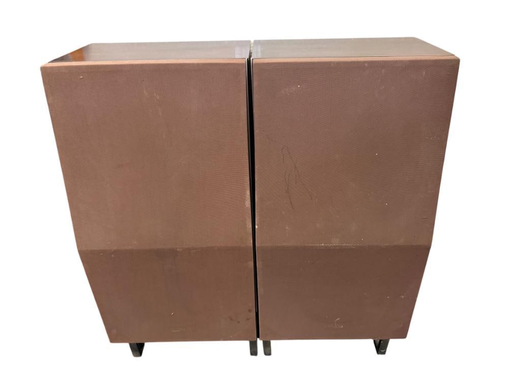 VINTAGE VIETA B 4300 3-WAY CLOSED ENCLOSURE SPEAKERS MADE IN BARCELONA: FEATURE A 10 INCH SUBWOOFER, 3 INCH MIDRANGE, AND 1 INCH TWEETER, OVERALL IN GOOD CONDITION WITH LIGHT SIGNS OF WEAR / AGE 16" X 13 1/2" X 35"