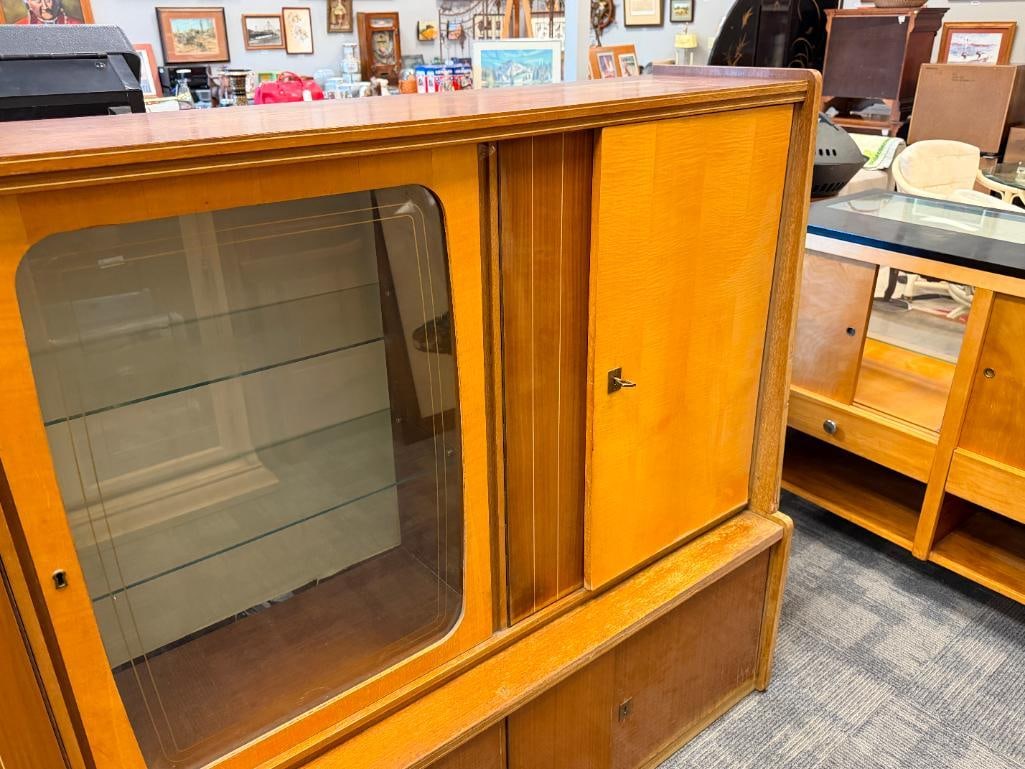 ART DECO PERIOD WALNUT AND MAPLE VINTAGE TWO PIECE CABINET - 6