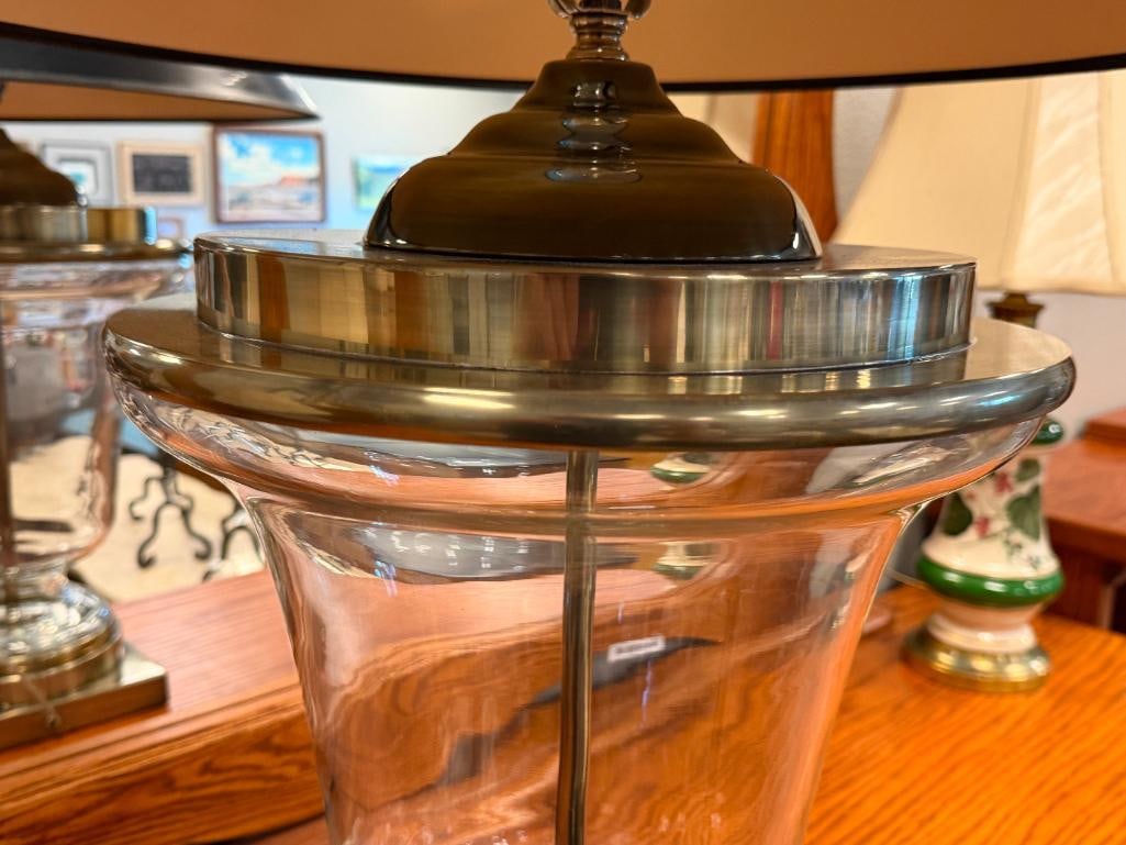 LARGE CLASSICAL GLASS AND METAL URN TABLE LAMP - 7