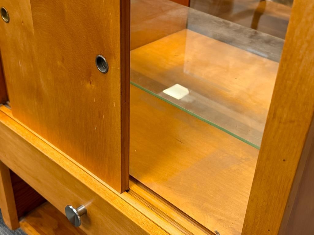 VINTAGE DEPARTMENT STORE DISPLAY CASE - 7