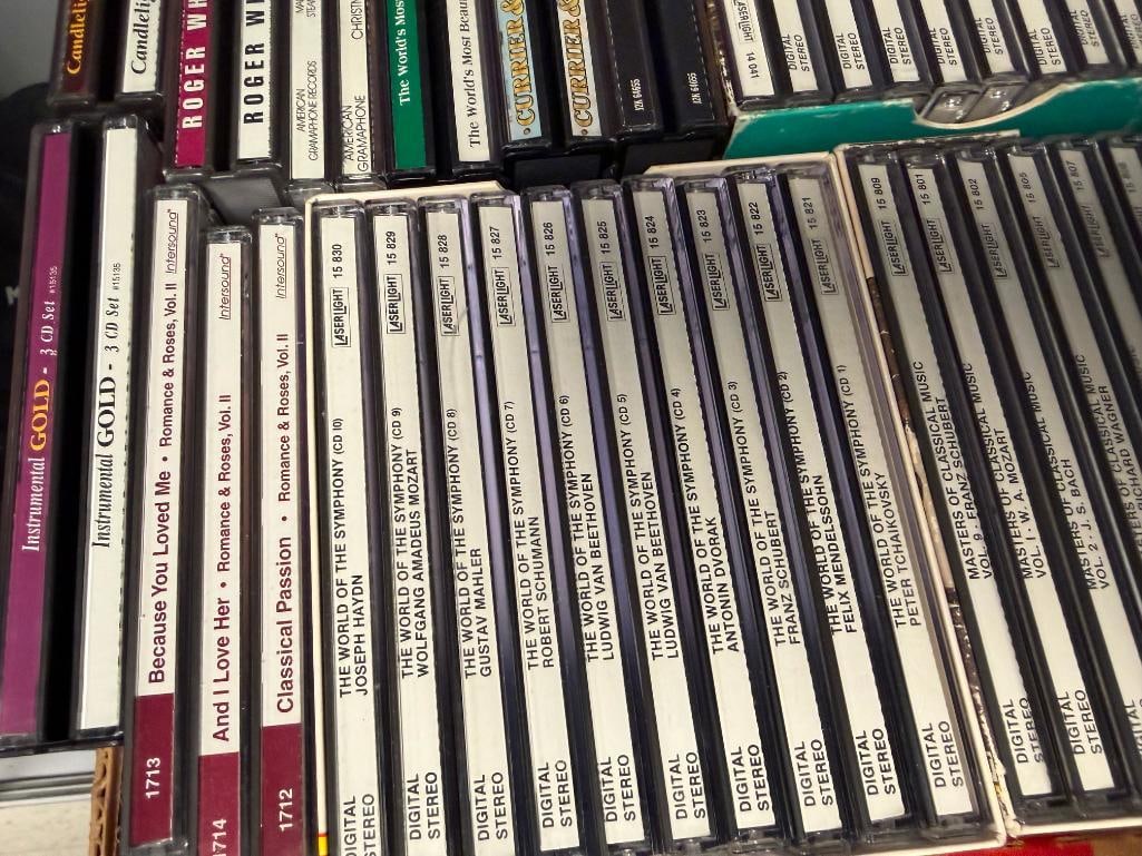 COLLECTION OF CLASSICAL CDS FEATURING MORE THAN 100 CDS AS WELL AS A CASE FILLED WITH MORE MODERN... - 4